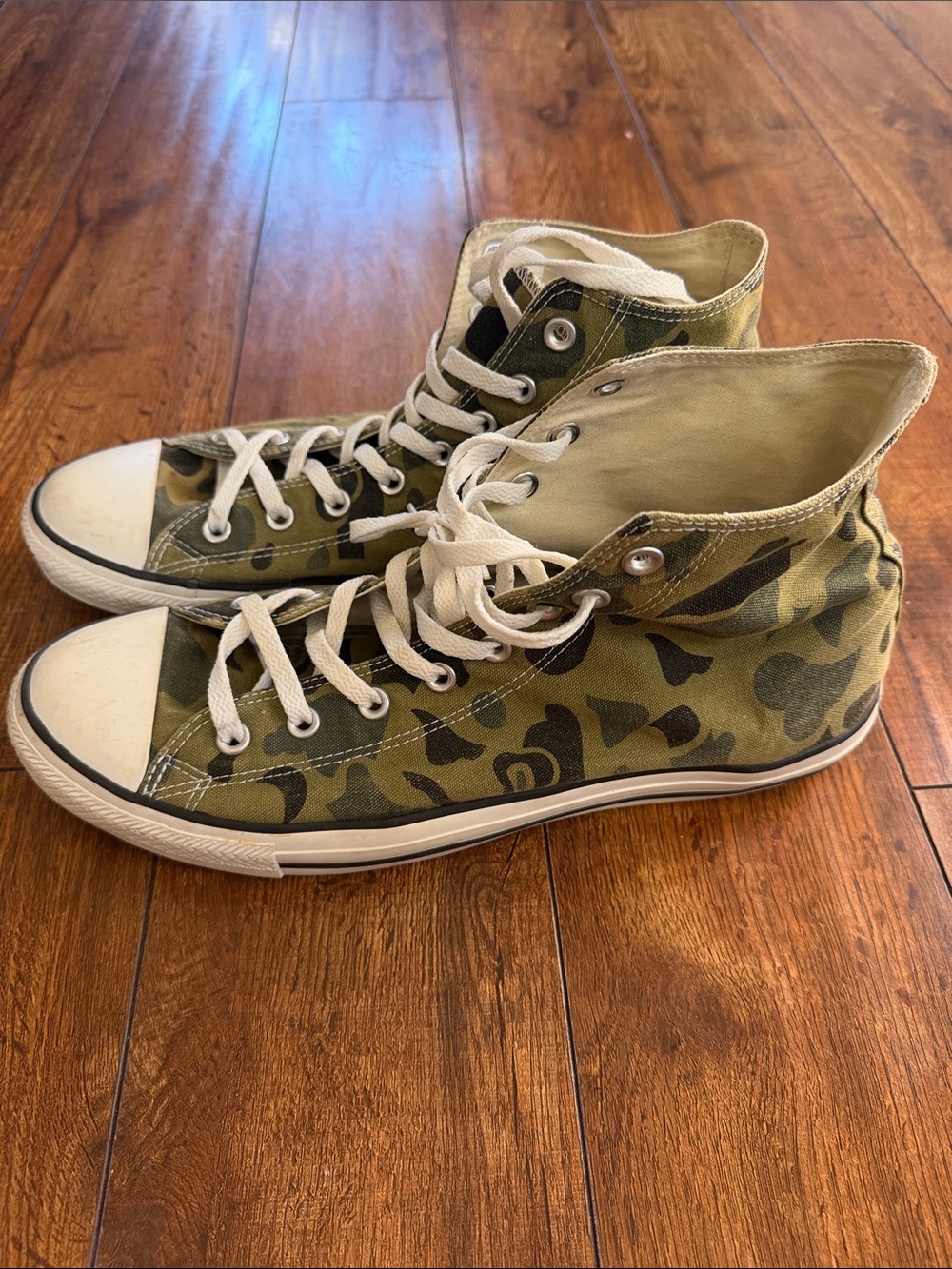 Converse High-Top Sneakers in Olive Green Camo